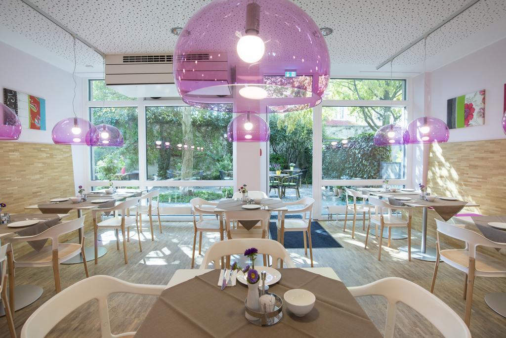 Fab Hotel Munich Exterior photo